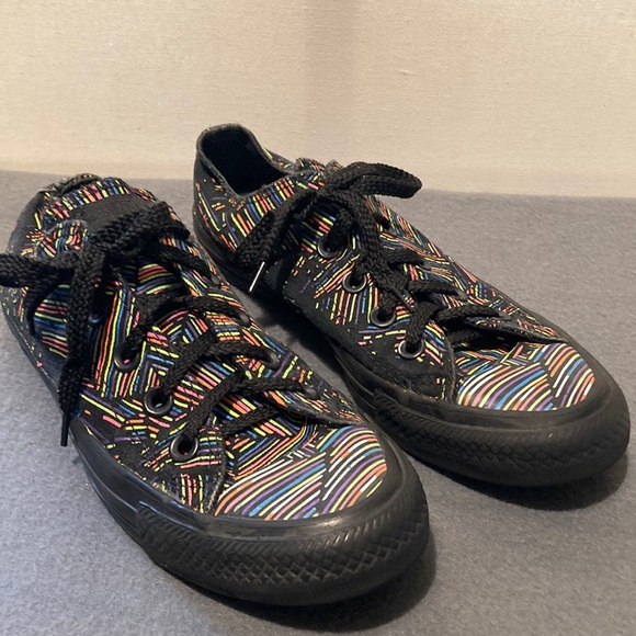 Converse Chuck Taylor All Star Lo (Mens 4/Womens 6, Neon Scratch Print)